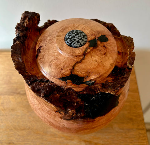 Cherry Burl Small Urn With Screw On Lid