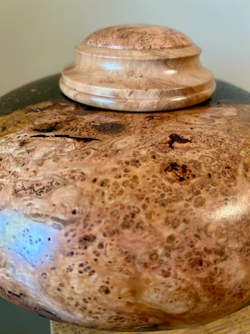 Cherry Lace Burl Individual Size Urn With Screw On Lid